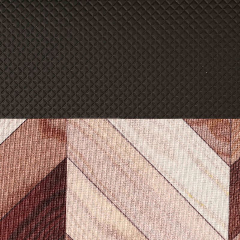 Prodotti/Home decore/Tappeto-dis-Piramide-nero.jpg